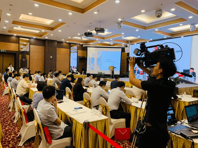 Kỹ thuật quay phim chụp ảnh phóng sự cưới và kỹ thuật quay phim hội nghị