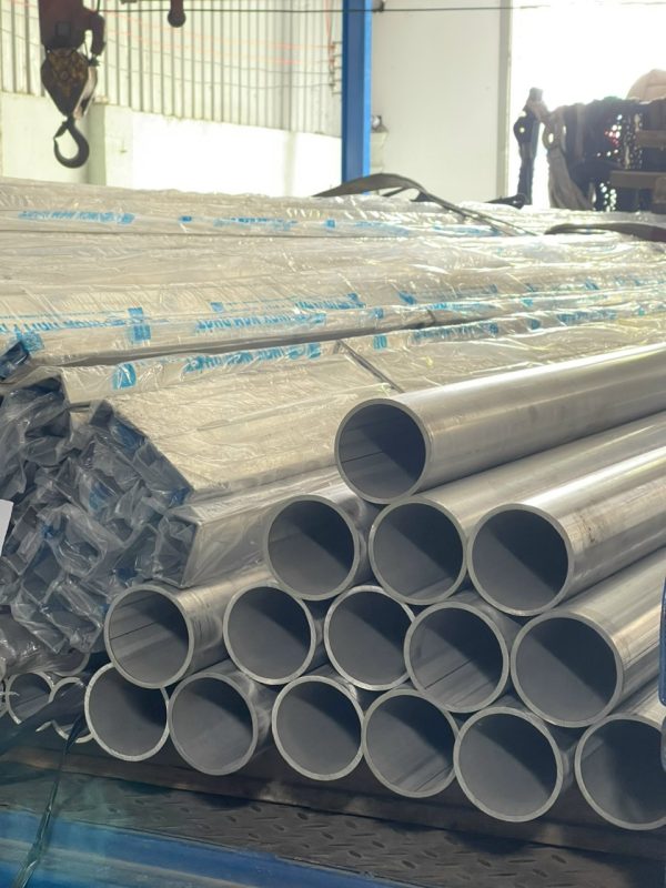 Tại sao inox 304 được ưa chuộng trong ngành y tế?